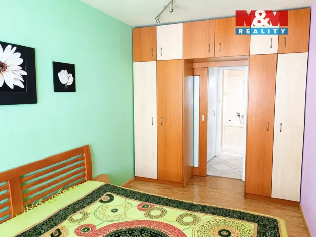 Pronájem bytu 3+1, Praha - Libuš, V rohu, 82 m2