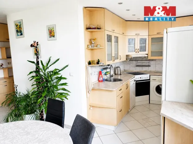 Pronájem bytu 3+1, Praha - Libuš, V rohu, 82 m2