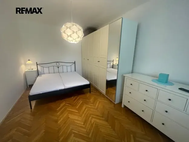 Pronájem bytu 2+kk, Praha - Žižkov, U kněžské louky, 50 m2