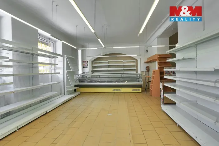Pronájem obchodního prostoru, Český Těšín, náměstí ČSA, 110 m2