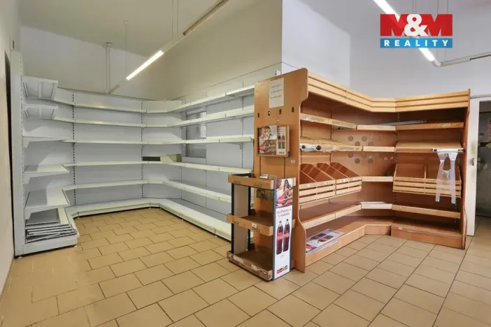 Pronájem obchodního prostoru, Český Těšín, náměstí ČSA, 110 m2