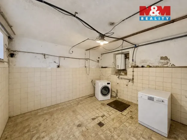 Prodej zemědělského objektu, Koněšín, 900 m2