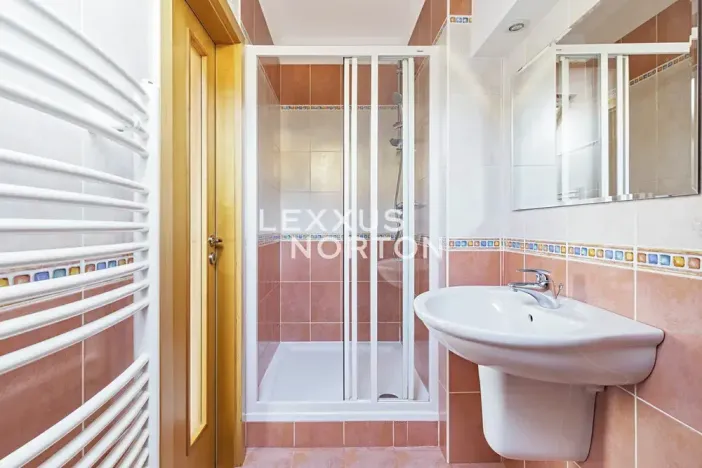 Pronájem rodinného domu, Praha - Přední Kopanina, Nové domy, 410 m2