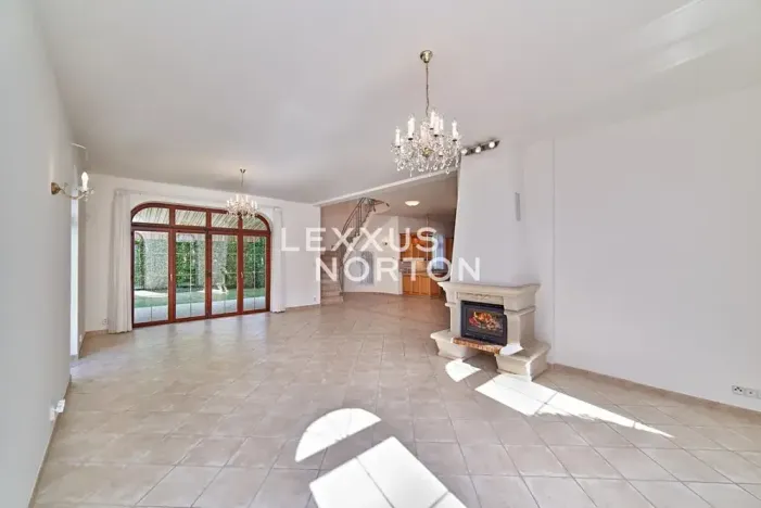 Pronájem vily, Praha - Nebušice, Nebušická, 270 m2