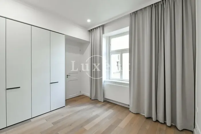 Pronájem bytu 3+kk, Praha - Vinohrady, náměstí Jiřího z Poděbrad, 92 m2