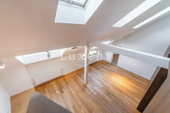 Pronájem bytu 3+1, Praha - Bubeneč, U akademie, 135 m2