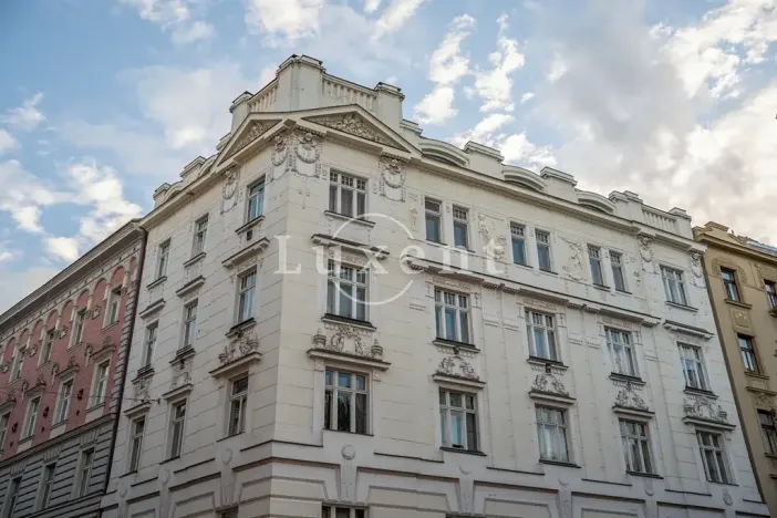Pronájem bytu 3+1, Praha - Bubeneč, U akademie, 135 m2