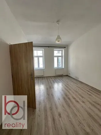 Pronájem bytu 1+1, České Budějovice, Matice školské, 40 m2