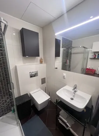Pronájem bytu 2+kk, Praha - Bubeneč, Korunovační, 36 m2