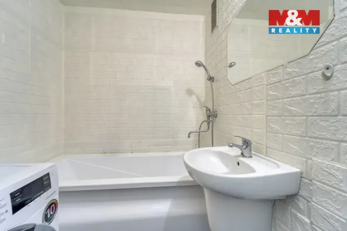 Prodej bytu 2+1, Kryry, Za Stodolami, 52 m2