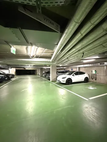 Pronájem kanceláře, Brno, Úzká, 300 m2