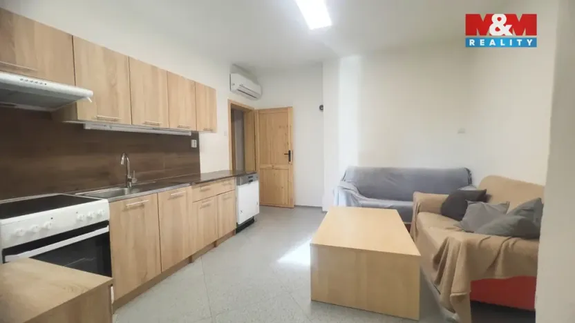 Pronájem bytu 2+kk, Otrokovice - Kvítkovice, tř. Osvobození, 63 m2