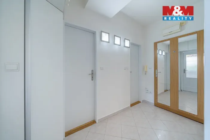 Pronájem bytu 2+kk, Olomouc - Neředín, Rumunská, 53 m2
