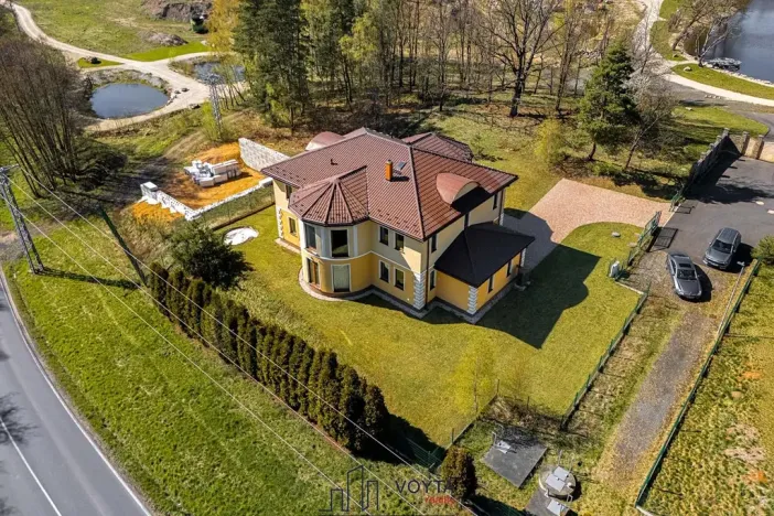 Prodej vily, Nová Role, 347 m2
