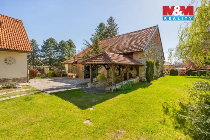 Prodej rodinného domu, Struhařov - Bořeňovice, 343 m2
