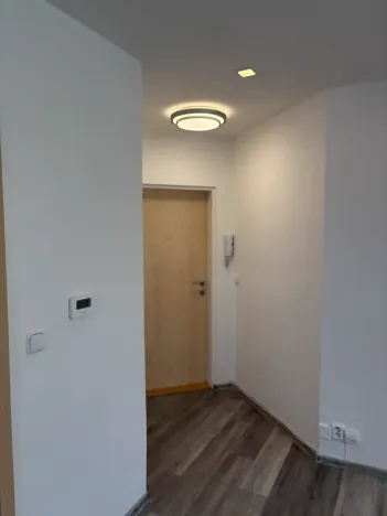 Pronájem bytu 2+1, Karlovy Vary, Moskevská, 60 m2