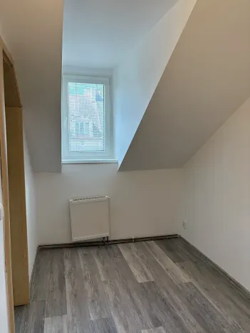 Pronájem bytu 2+1, Karlovy Vary, Moskevská, 60 m2