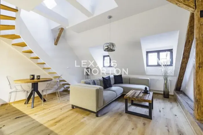 Pronájem bytu 2+kk, Praha - Staré Město, V kotcích, 70 m2