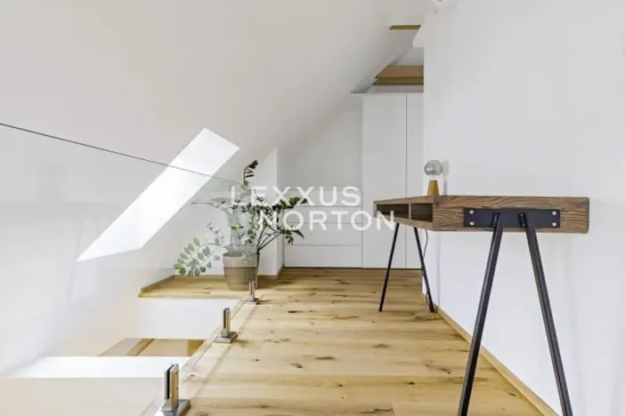 Pronájem bytu 2+kk, Praha - Staré Město, V kotcích, 70 m2