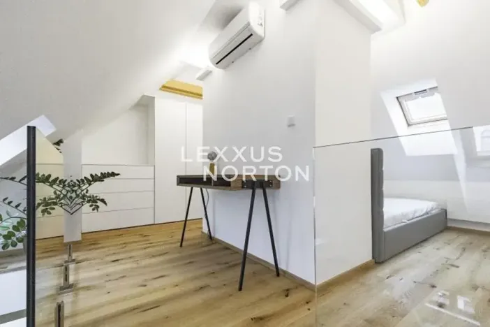 Pronájem bytu 2+kk, Praha - Staré Město, V kotcích, 70 m2