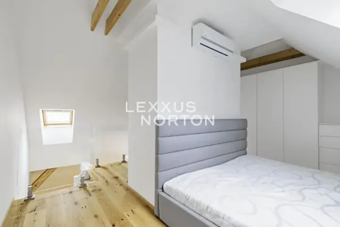 Pronájem bytu 2+kk, Praha - Staré Město, V kotcích, 70 m2