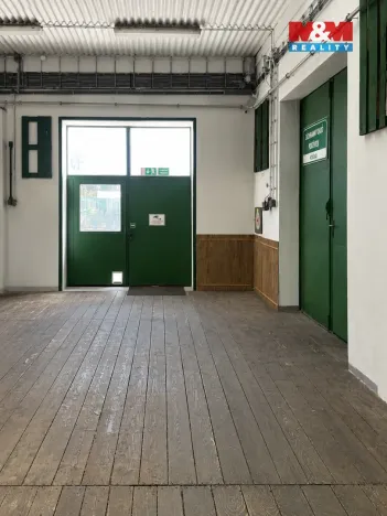Pronájem obchodního prostoru, Chlumec nad Cidlinou - Chlumec nad Cidlinou I, Klicperovo náměstí, 107 m2