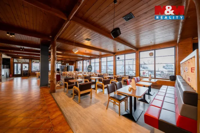 Prodej obchodního prostoru, Olomouc - Nemilany, 600 m2