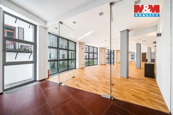 Pronájem kanceláře, Olomouc, Horní náměstí, 708 m2