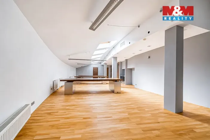 Pronájem kanceláře, Olomouc, Horní náměstí, 708 m2