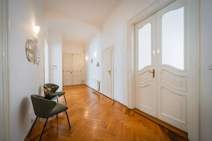 Pronájem kanceláře, Praha - Staré Město, Na Perštýně, 197 m2