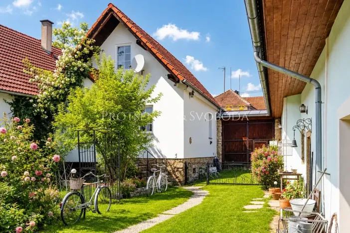 Prodej ubytování, Číměř, 650 m2