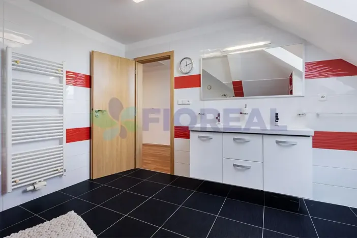 Prodej rodinného domu, Strančice, V Zátiší, 202 m2