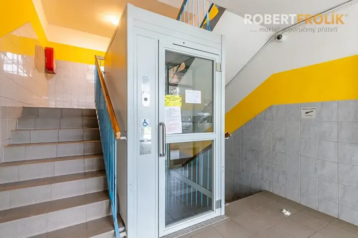Pronájem bytu 1+kk, Praha - Záběhlice, Jabloňová, 28 m2