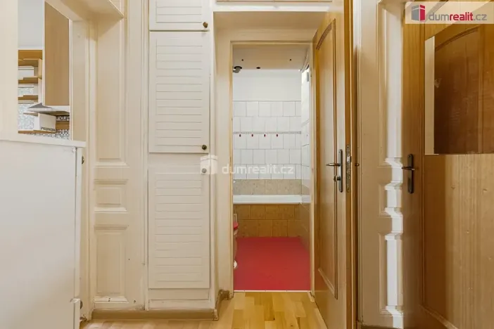 Pronájem bytu 2+1, Karlovy Vary, náměstí Dr. M. Horákové, 53 m2