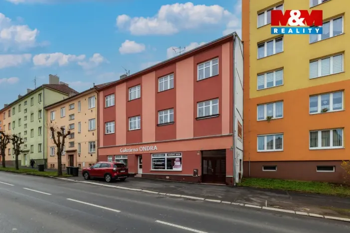 Prodej bytu 2+1, Karlovy Vary - Stará Role, Závodu míru, 59 m2