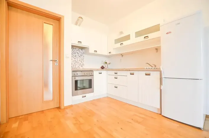 Pronájem bytu 2+kk, Praha - Kyje, Břeclavská, 50 m2