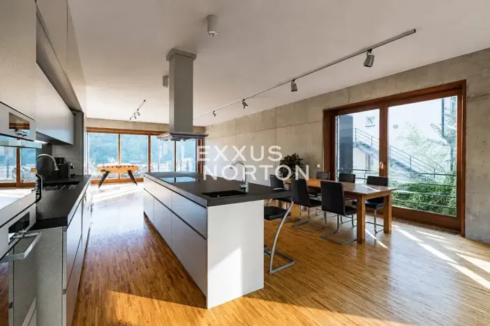 Pronájem bytu 6+kk a větší, Praha - Košíře, U Vojanky, 300 m2