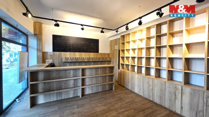 Pronájem obchodního prostoru, Praha - Holešovice, Ortenovo náměstí, 77 m2