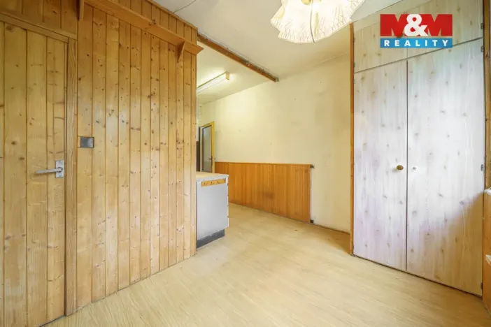 Prodej bytu 3+1, Karlovy Vary - Stará Role, Fibichova, 66 m2