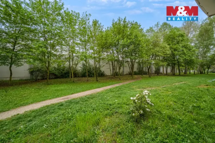Prodej bytu 3+1, Karlovy Vary - Stará Role, Fibichova, 66 m2