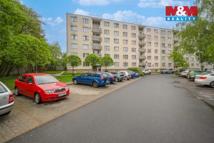 Prodej bytu 3+1, Karlovy Vary - Stará Role, Fibichova, 66 m2