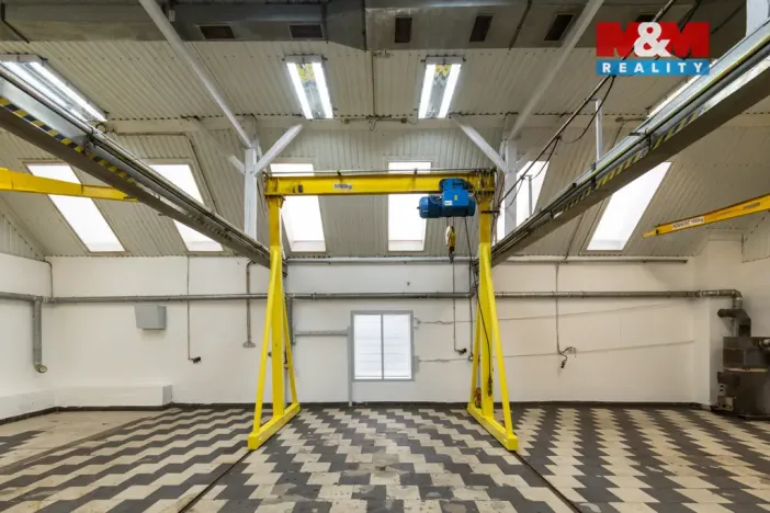 Pronájem výrobních prostor, Dnešice, 694 m2