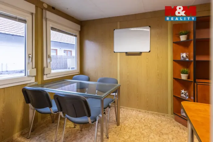 Pronájem výrobních prostor, Dnešice, 694 m2