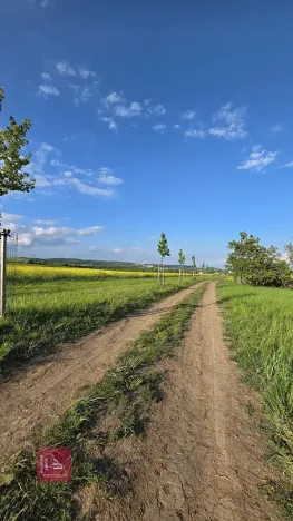 Prodej pole, Tvarožná, 1232 m2