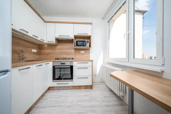 Pronájem bytu 2+1, Pardubice - Zelené Předměstí, nábřeží Závodu míru, 59 m2
