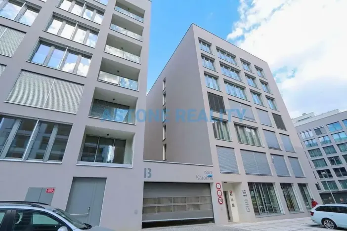 Pronájem bytu 2+kk, Praha - Karlín, U Mlýnského kanálu, 55 m2