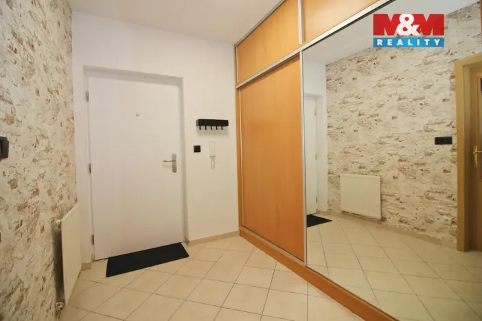 Pronájem bytu 2+kk, Horoměřice, Velvarská, 45 m2