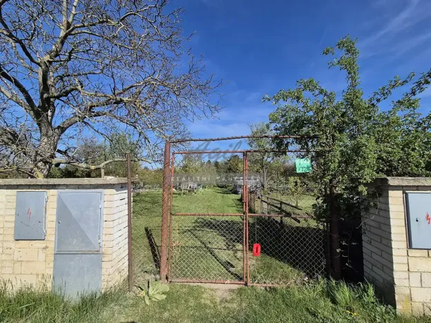 Prodej zahrady, Šlapanice, 257 m2