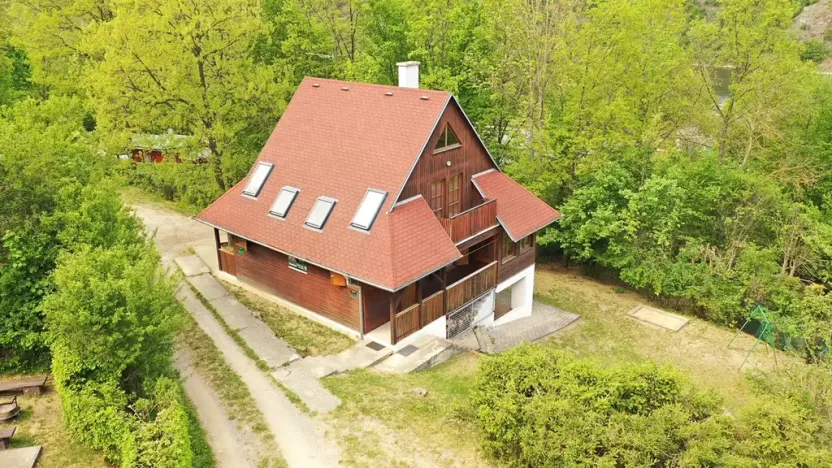 Prodej chaty, Oslnovice, 182 m2
