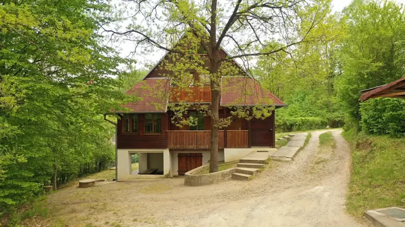Prodej chaty, Oslnovice, 182 m2
